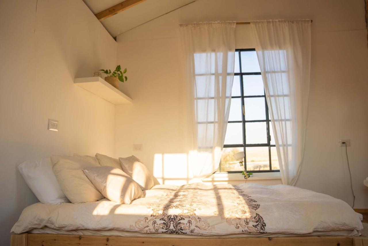 Tobiana Desert Lodging Negev 'Ezuz Екстериор снимка